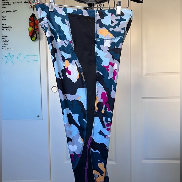 Champion Training Fit capri high rise phone pockets breathable compression - Picture 5 of 9